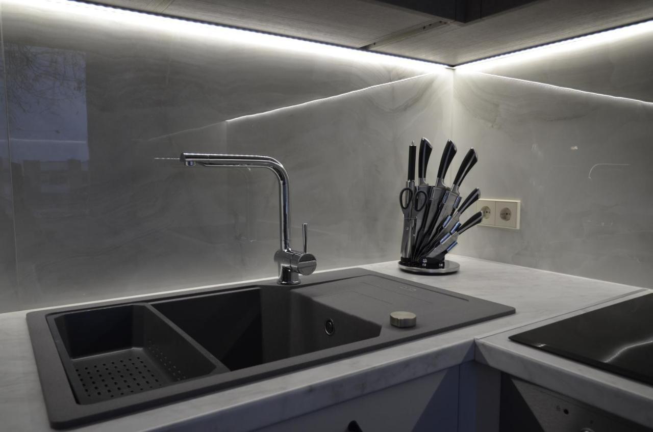 Luxuria Modern Apartments - Self Check-In Šiauliai المظهر الخارجي الصورة
