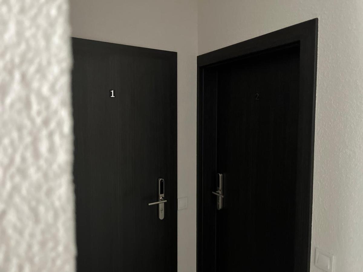 Luxuria Modern Apartments - Self Check-In Šiauliai المظهر الخارجي الصورة