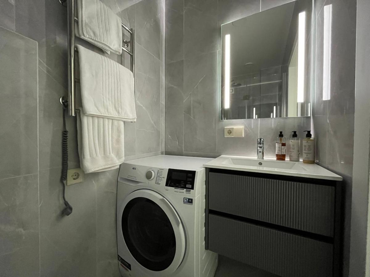 Luxuria Modern Apartments - Self Check-In Šiauliai المظهر الخارجي الصورة