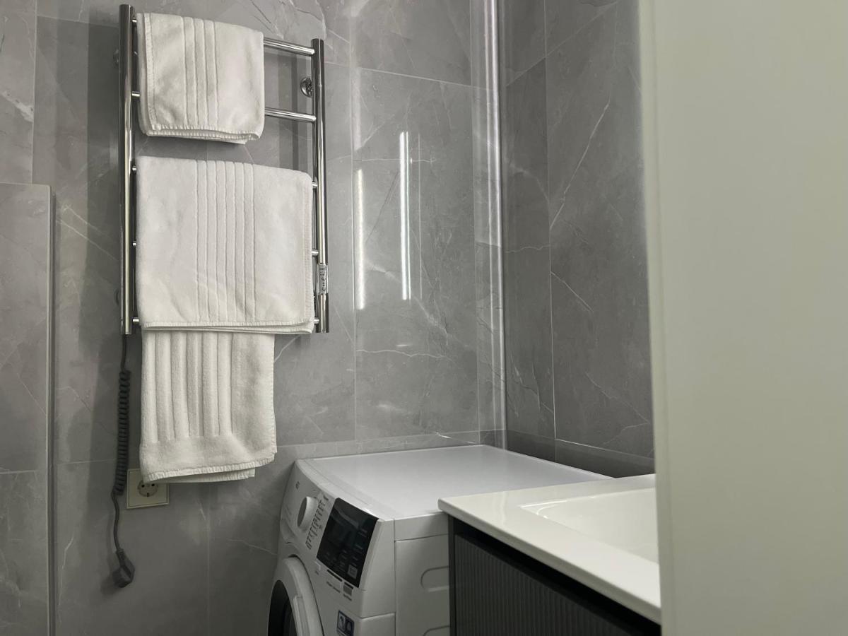 Luxuria Modern Apartments - Self Check-In Šiauliai المظهر الخارجي الصورة