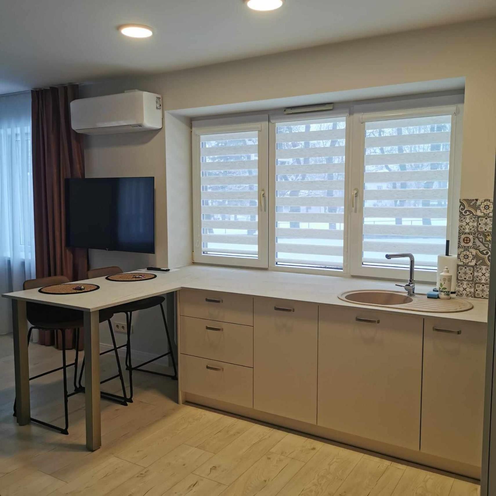 Luxuria Modern Apartments - Self Check-In Šiauliai الغرفة الصورة